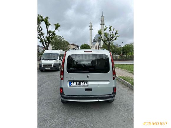 Sahibinden Renault Kangoo Multix 1.5 dCi Extreme 2012 Model 110 hp 