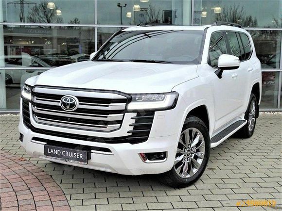 WAY GROUP 2026 YENİ KASA J 300 TOYOTA LAND CRUISER 3.3 V6 DİZEL 310 HP !!