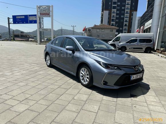 Sahibinden Toyota Corolla 1.5 Dream 2021 Model 