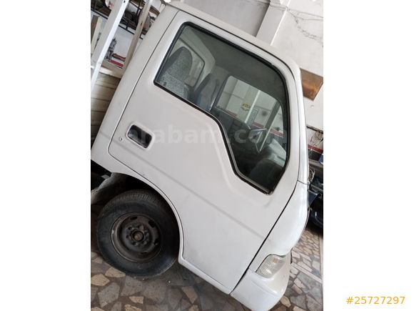 Galeriden Kia Bongo K2700 DLX motor yeni. Balıkesir
