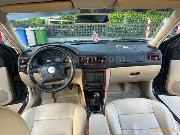 Volkswagen Golf 1.6 16.V Comfortline 2004 Model