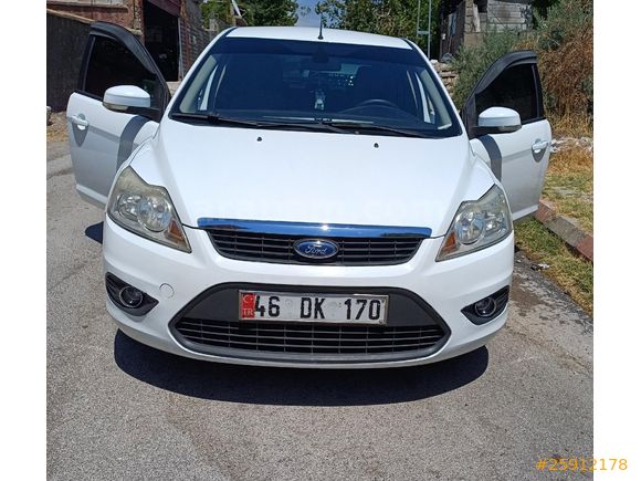 (focus 2.5) düşük km'de Ford Focus 1.6 Comfort 2011 Model