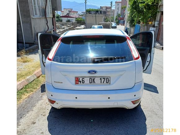 (focus 2.5) düşük km'de Ford Focus 1.6 Comfort 2011 Model