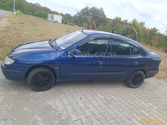 Yeni muayeneden çıktı  Renault Megane 2.0 RXT 1999 Model