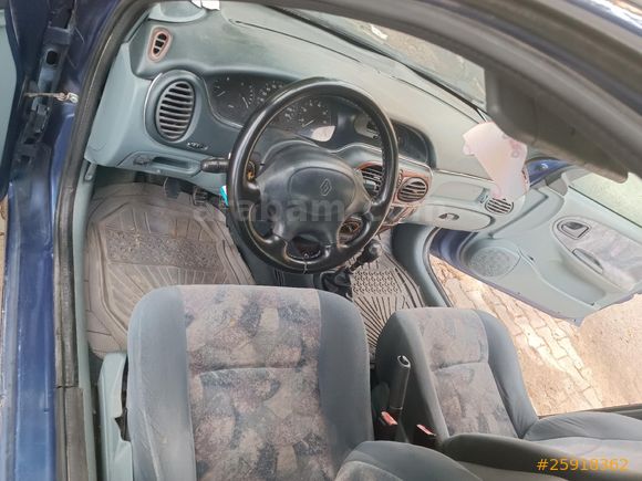 Yeni muayeneden çıktı  Renault Megane 2.0 RXT 1999 Model