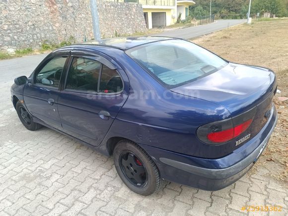 Yeni muayeneden çıktı  Renault Megane 2.0 RXT 1999 Model