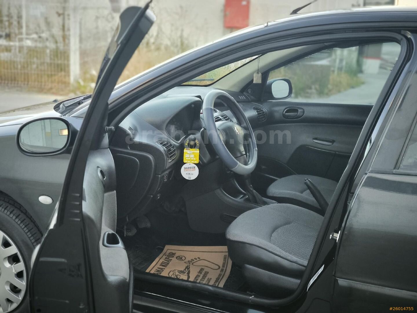 Galeriden Peugeot 206 1.4 Comfort 2009 Model İstanbul 159.000 km Siyah 5