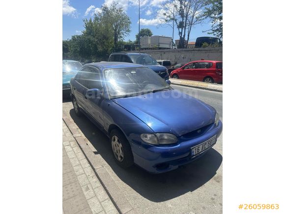 Galeriden Hyundai Accent 1.3 GLS 2000 Model İstanbul