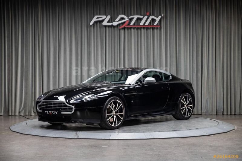 Galeriden Aston Martin Vantage V8 2011 Model İstanbul 35.200 km Siyah