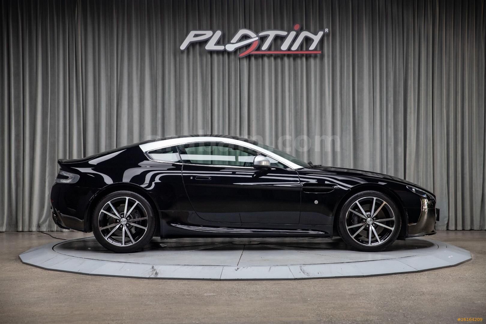 Galeriden Aston Martin Vantage V8 2011 Model İstanbul 35.200 km Siyah 7