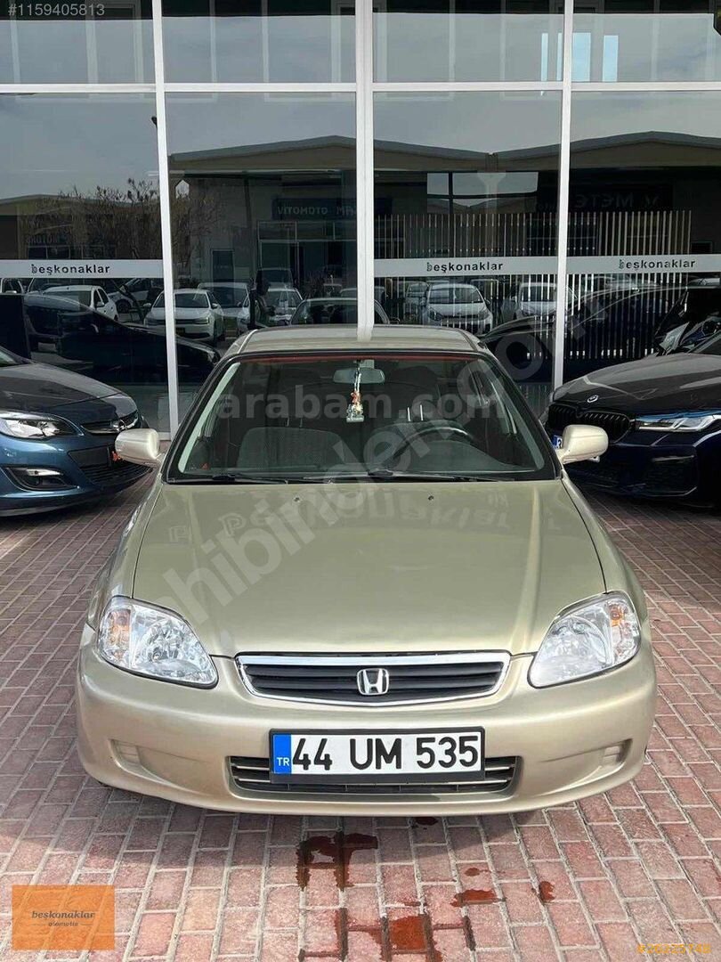 Galeriden Honda Civic 1.4 i S 2000 Model Malatya 279.000 km Şampanya 1