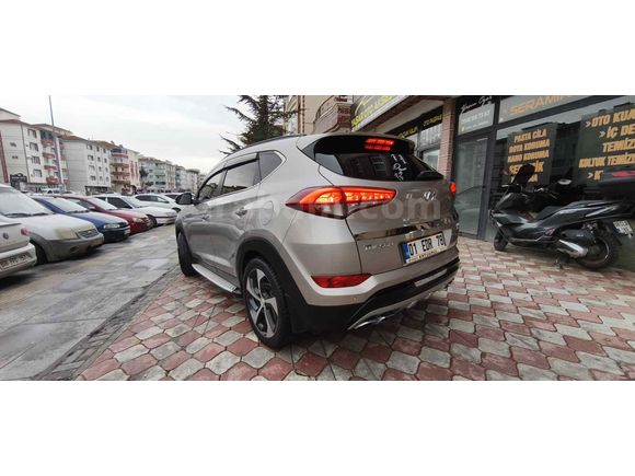Sahibinden BOYASIZ Red Pack...LPG'Lİ 4x4 Elite Plus 2015 Model 