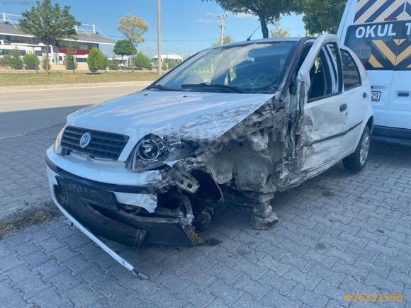 ÖZKAN OTOMOTİV DEN 2004 PUNTO PLAKALI RUHSATLI
