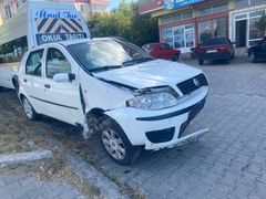ÖZKAN OTOMOTİV DEN 2004 PUNTO PLAKALI RUHSATLI