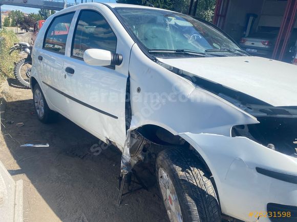 ÖZKAN OTOMOTİV DEN 2004 PUNTO PLAKALI RUHSATLI