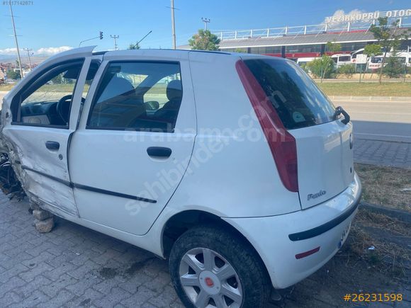 ÖZKAN OTOMOTİV DEN 2004 PUNTO PLAKALI RUHSATLI