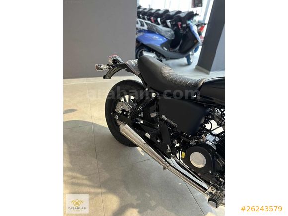 YAŞARLAR'DAN REGAL RAPTOR CAFE RACER 125 GÜÇLÜ VE ŞIK TASARIMLA