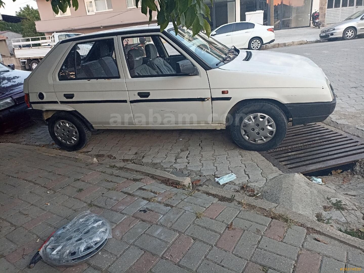 Galeriden Skoda Favorit 1.3 LX 1993 Model Çanakkale 145.000 km Beyaz 2