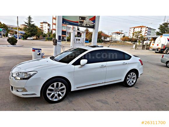 SAHİBİNDEN HATASIZ DENEBİLCEK TEMİZLİKTE  2011 MODEL CİTROEN C5