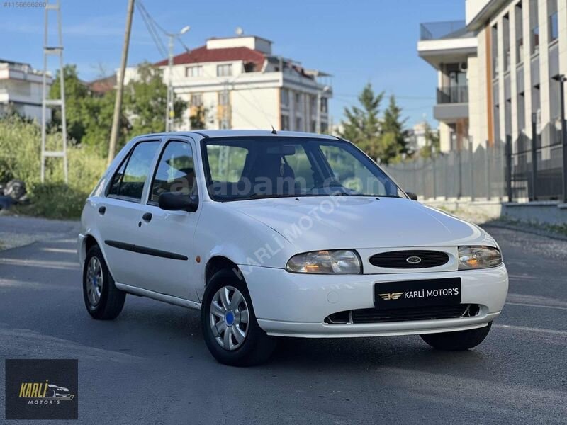 Galeriden Ford Fiesta 1.25 Flair 1998 Model İstanbul 278.000 km Beyaz