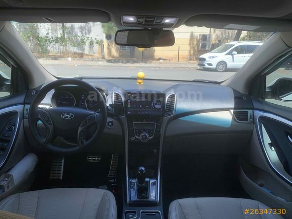 Sahibinden Hyundai i30 1.6 CRDi CW Elite 2012 Model 