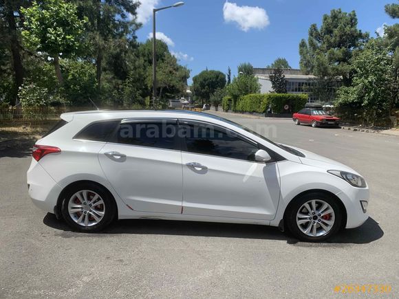 Sahibinden Hyundai i30 1.6 CRDi CW Elite 2012 Model 