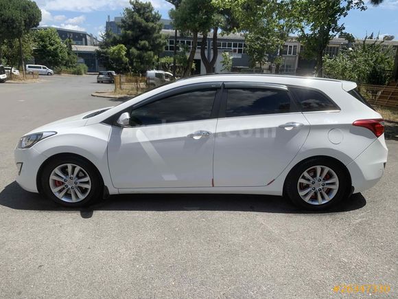 Sahibinden Hyundai i30 1.6 CRDi CW Elite 2012 Model 