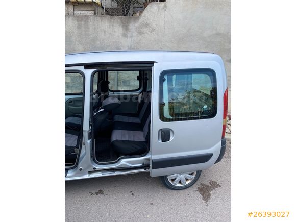 Sahibinden Renault Kangoo 1.5 dCi Expression 2011 Model