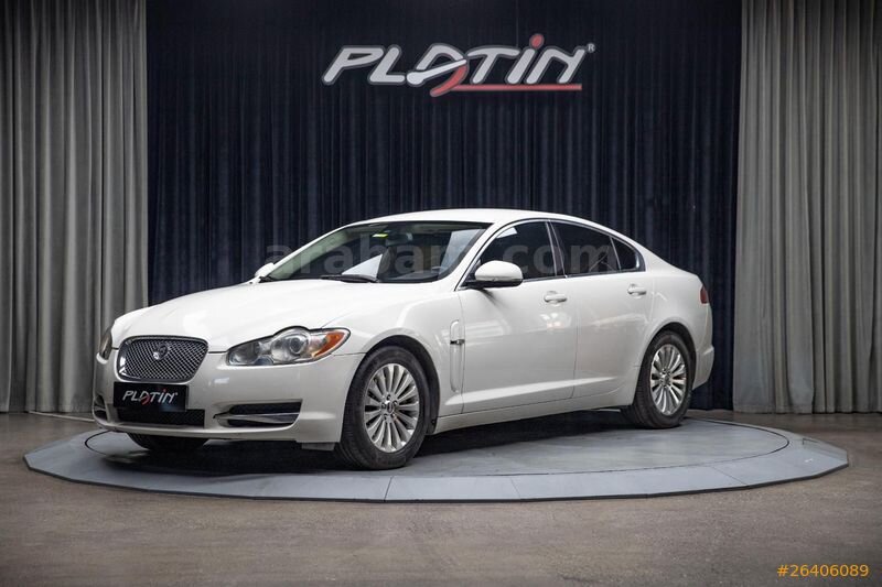 Galeriden Jaguar XF 3.0 Luxury 2010 Model İstanbul 179.320 km Beyaz