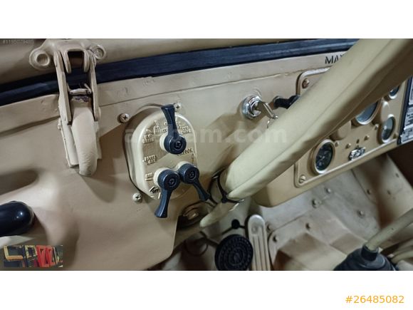 SPEED'DEN 1952 MODEL WILLYS C35 CAMEL SARISI