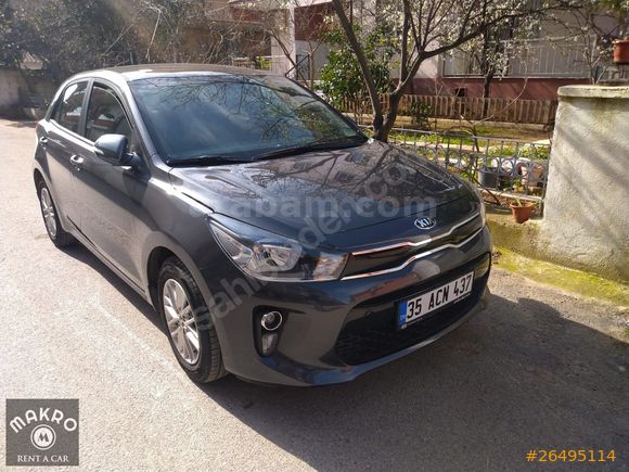 KIRMIZI RENK SEÇENEĞİ İLE KİA RİO MAKRO RENT A CAR'da