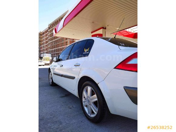 Piyasada Nadir Bulunan Sunrooflu Beyaz Megane 1.6 Dynamique 2004 Model
