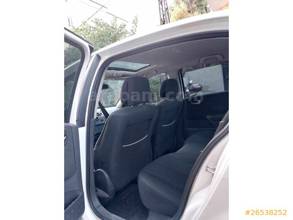 Piyasada Nadir Bulunan Sunrooflu Beyaz Megane 1.6 Dynamique 2004 Model
