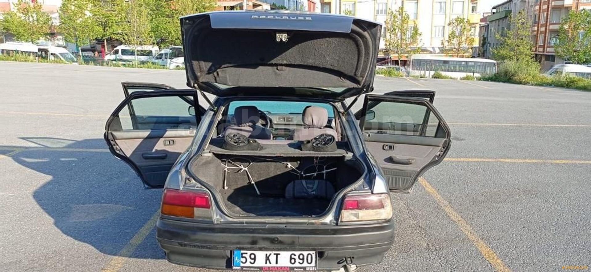 Sahibinden Daihatsu Applause 1.6 Li 1991 Model İstanbul 98.000 km Gri 3