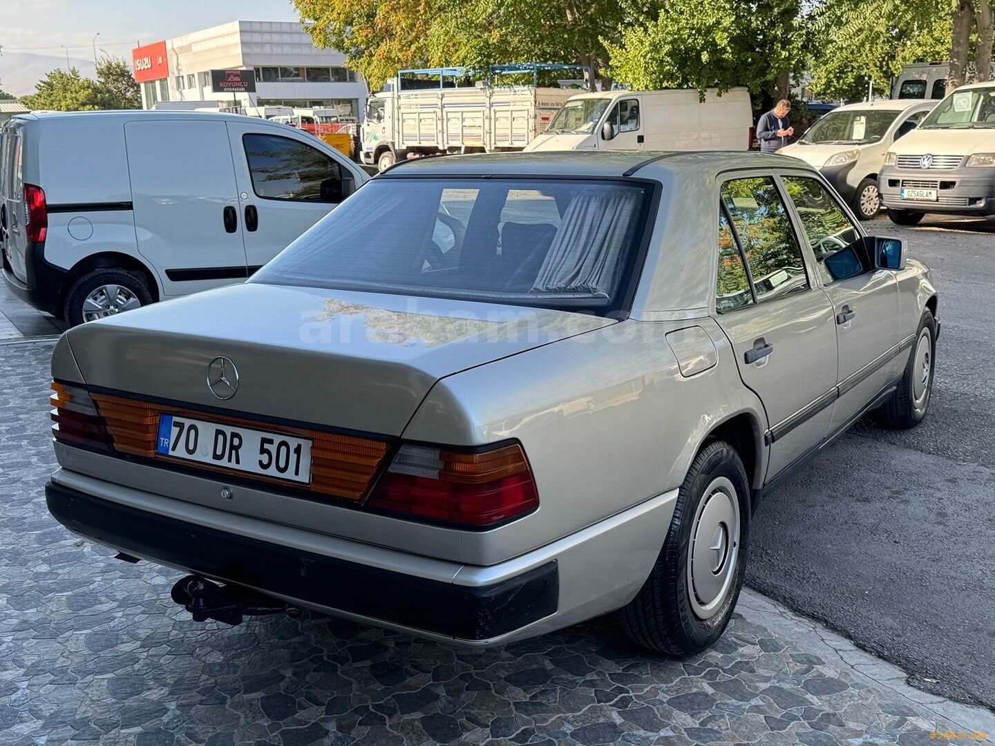ÖZSAĞLAM'dan 1985 Model Emsalsiz Temizlikte Mercedes 230E LPG'li 6