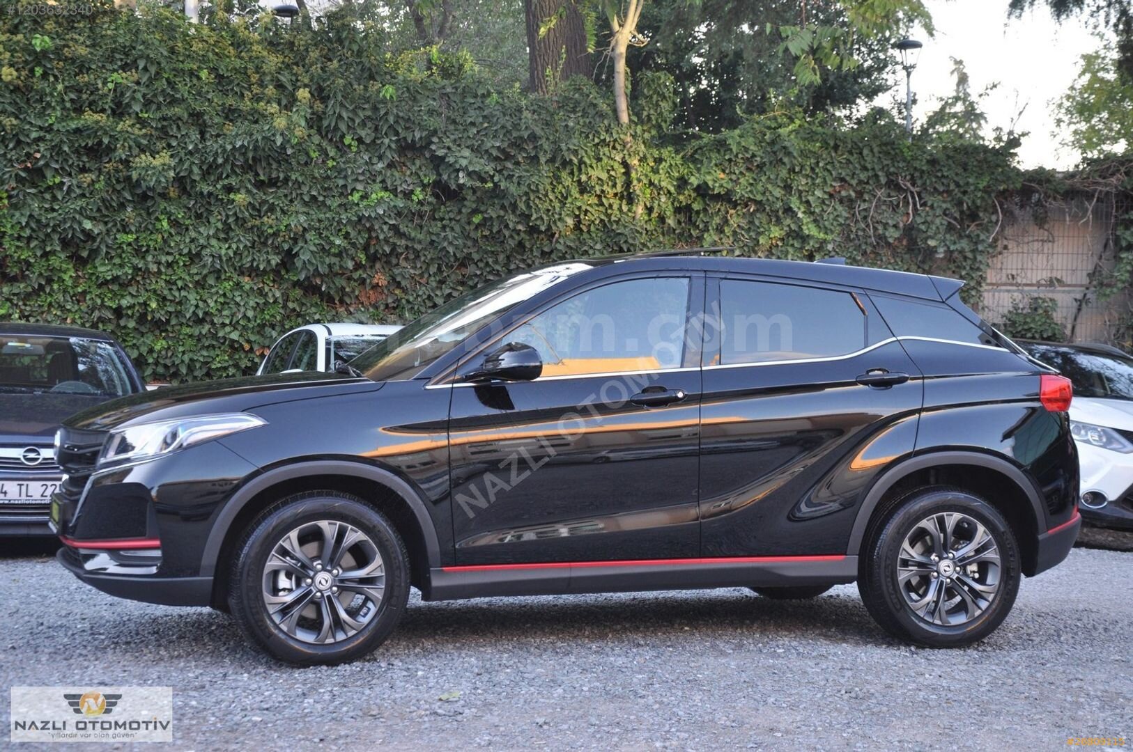 Galeriden DFSK Fengon 500 2023 Model İstanbul 37.000 km Siyah 3