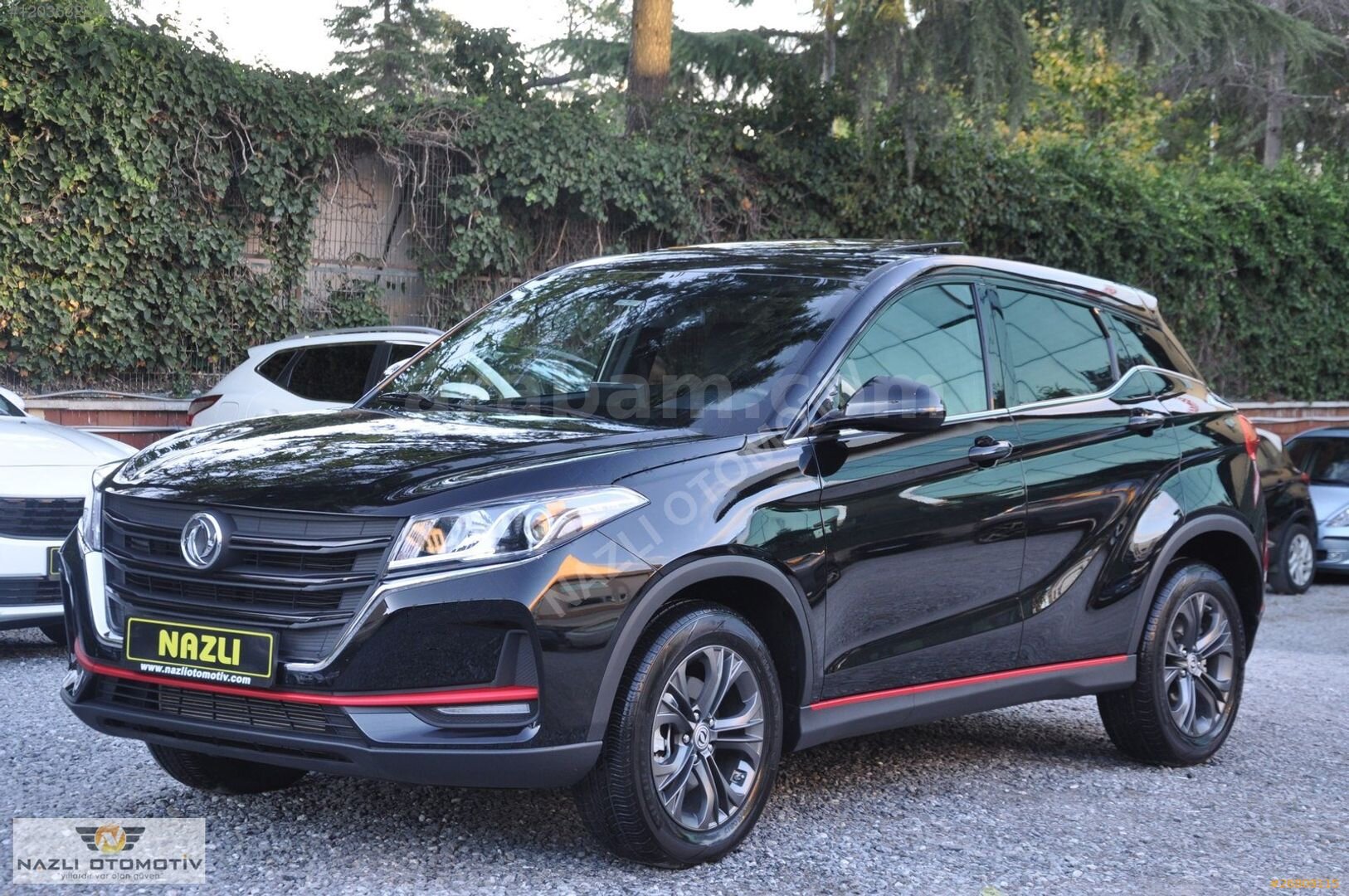Galeriden DFSK Fengon 500 2023 Model İstanbul 37.000 km Siyah 1