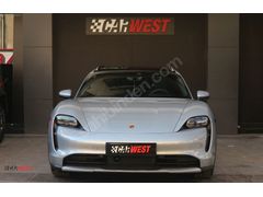 2023 BAYİ PORSCHE TAYCAN 4 CROSS TURİSMO YOLCU EKRANI BOSE