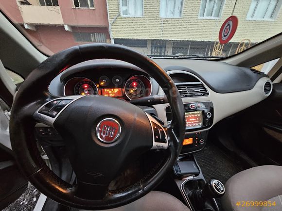 Galeriden Fiat Linea 1.3 Multijet Urban 2015 Model İstanbul