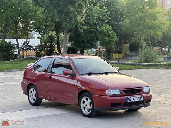 MOTORSKLET VE ARAÇLA TAKAS OLUR SEAT 1.6İ SX KLİMALI