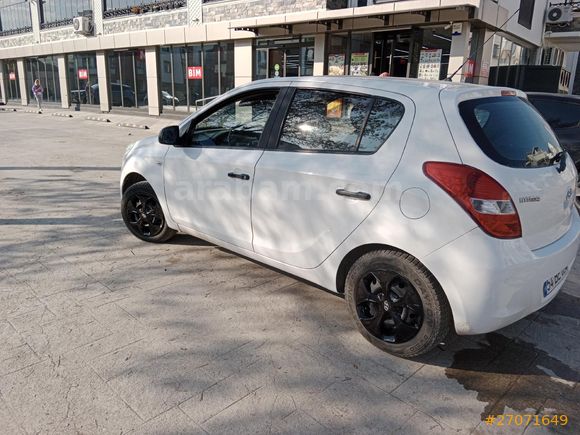 bayandan  Hyundai i20 Troy 1.2 Model 2010 Model pazarlık sünnettir acill değişensiz 2.sahibiyiz muayenesi 2026 Aralık