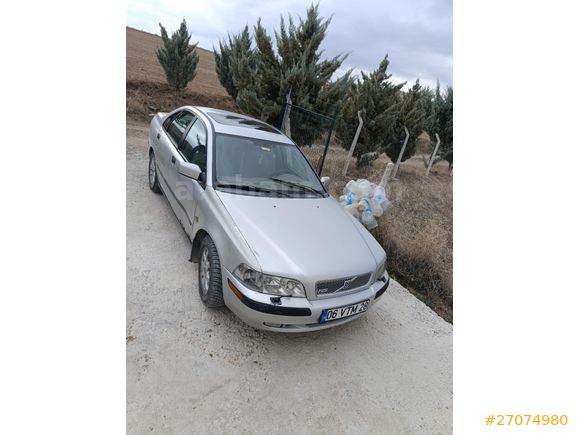 Sahibinden Volvo S40 1.8 2001 kilama ve sanruf aktif Model muane yeni yapil arabanın trigeri yağ kaçakları balata diskler yağsuyu filtresi her şeyi yi