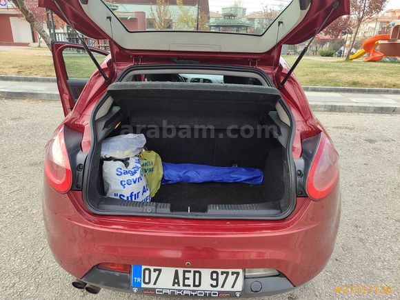 Temiz, bakımlı , tek değişenli araç