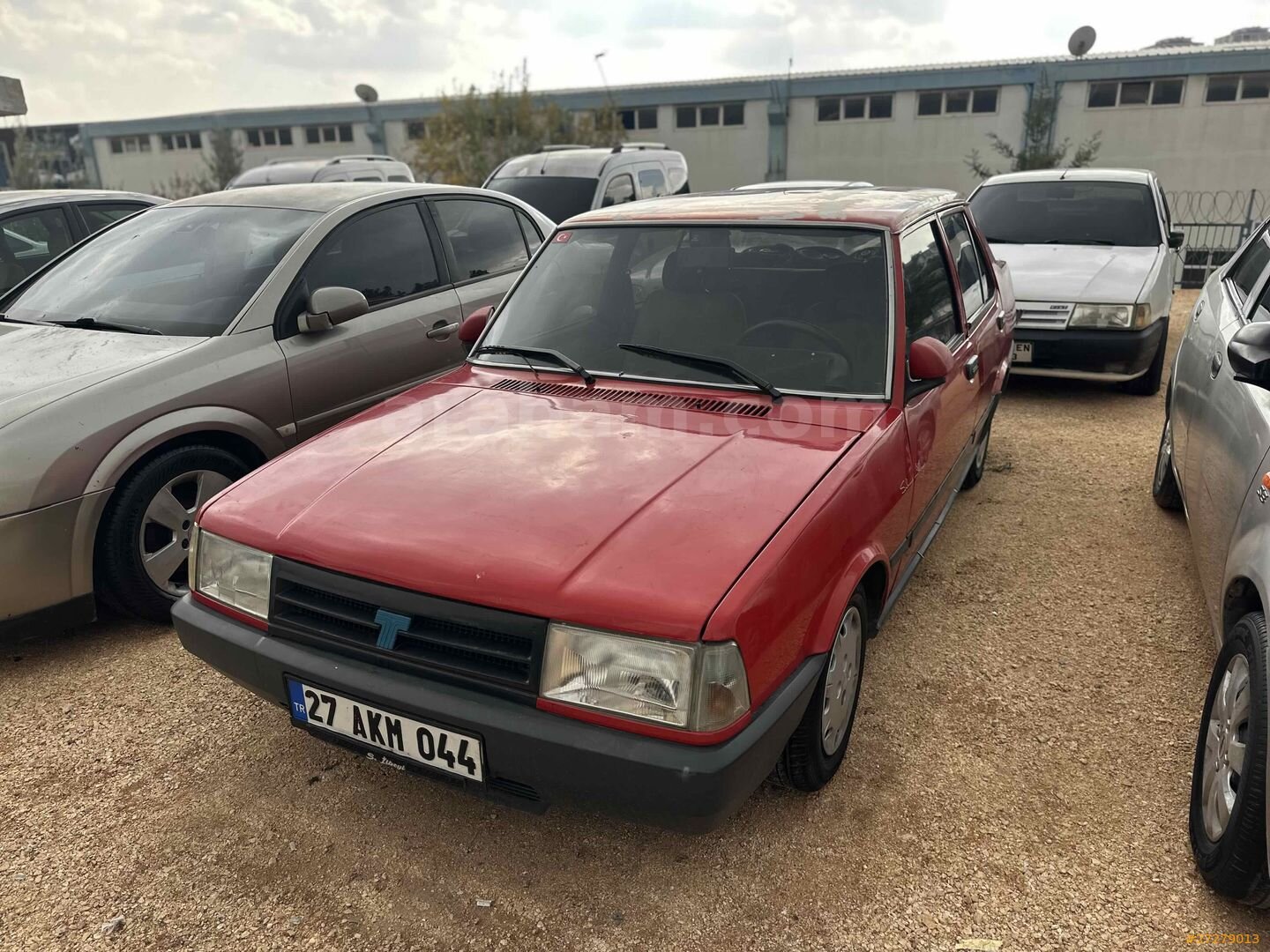 Galeriden Tofaş Şahin 1.6 1990 Model Gaziantep 100.000 km Bordo 2