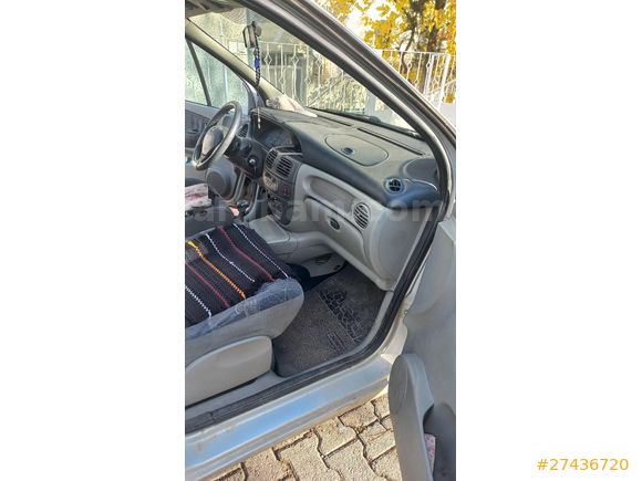 Sahibinden Renault Scenic 1.6 RXE 2000 Model
