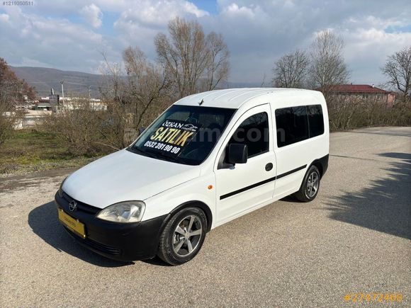 ÖZKAN OTOMOTİV DEN 2002 COMBO 1.7 KLIMALI OTOMOBIL