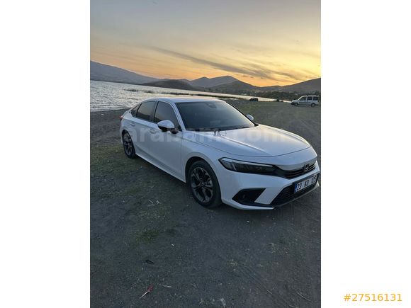 Sahibinden Honda Civic 1.5 i-VTEC Eco Executive Plus 2023 Model 