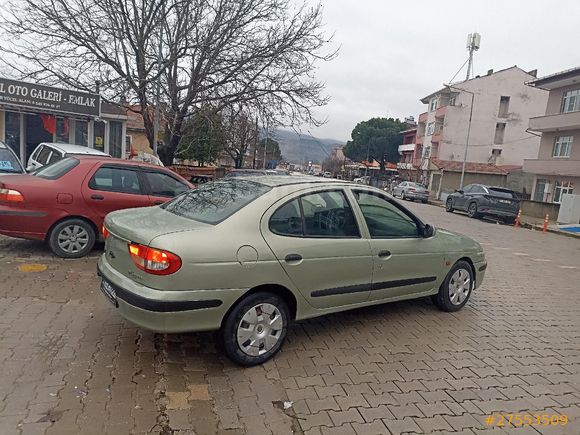 Galeriden Renault Megane 1.6 RTE 2001 Model Çanakkale