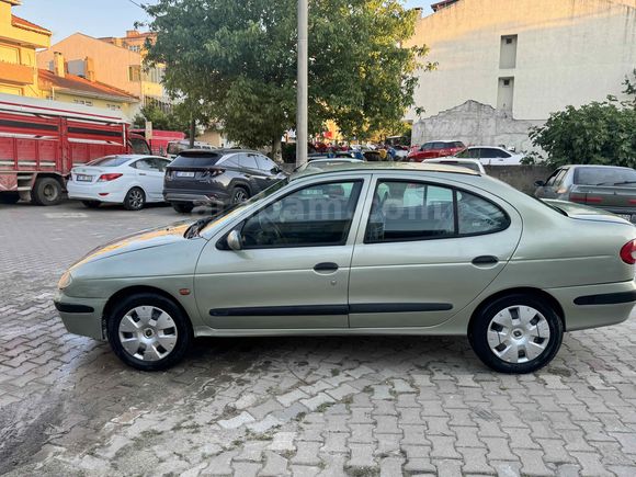 Galeriden Renault Megane 1.6 RTE 2001 Model Çanakkale