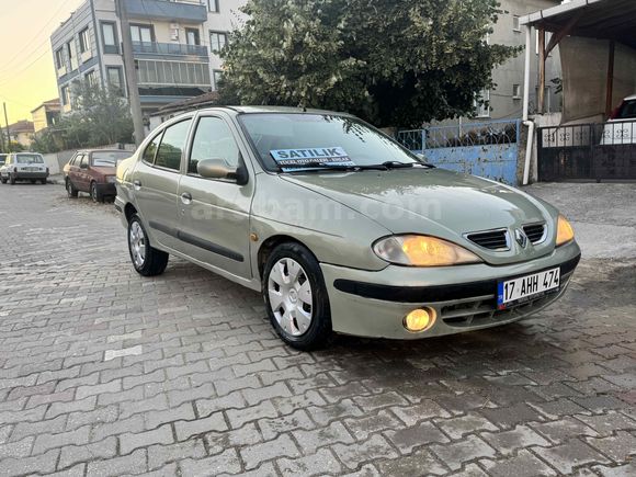 Galeriden Renault Megane 1.6 RTE 2001 Model Çanakkale